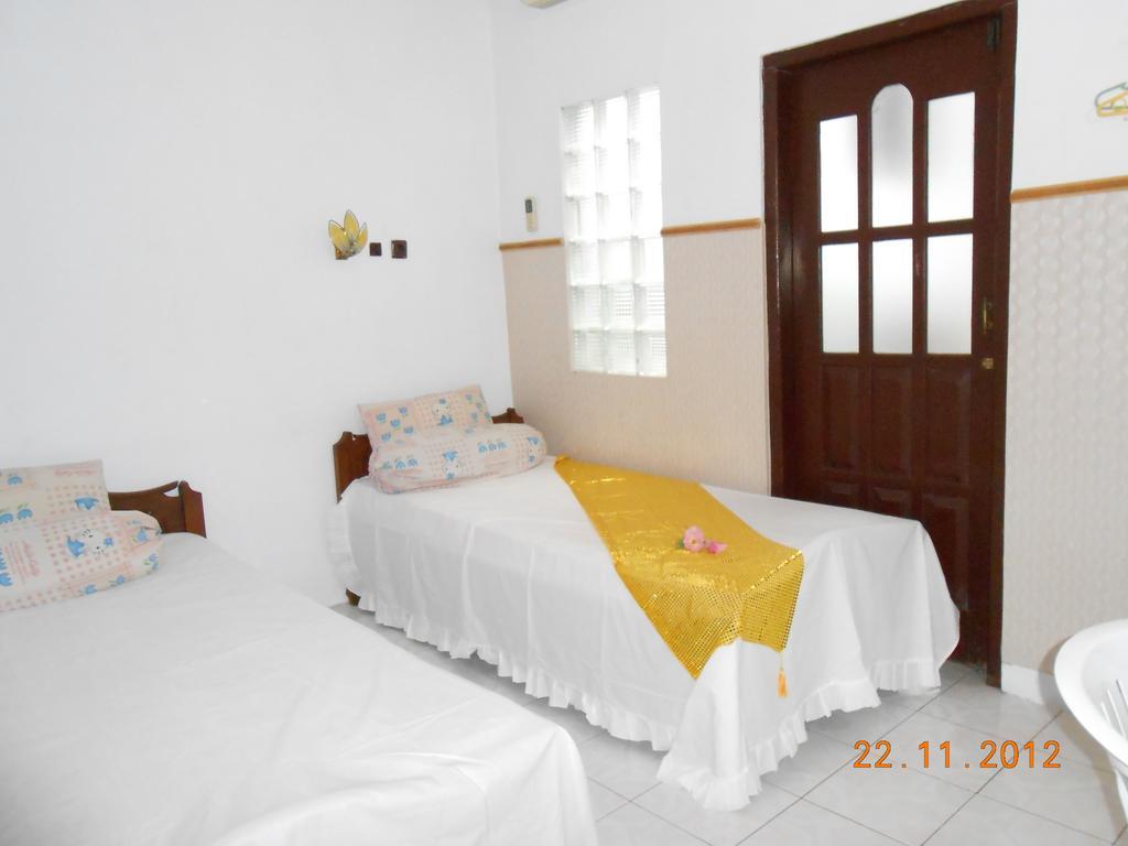 Fortuna Guest House Yogyakarta Exteriör bild